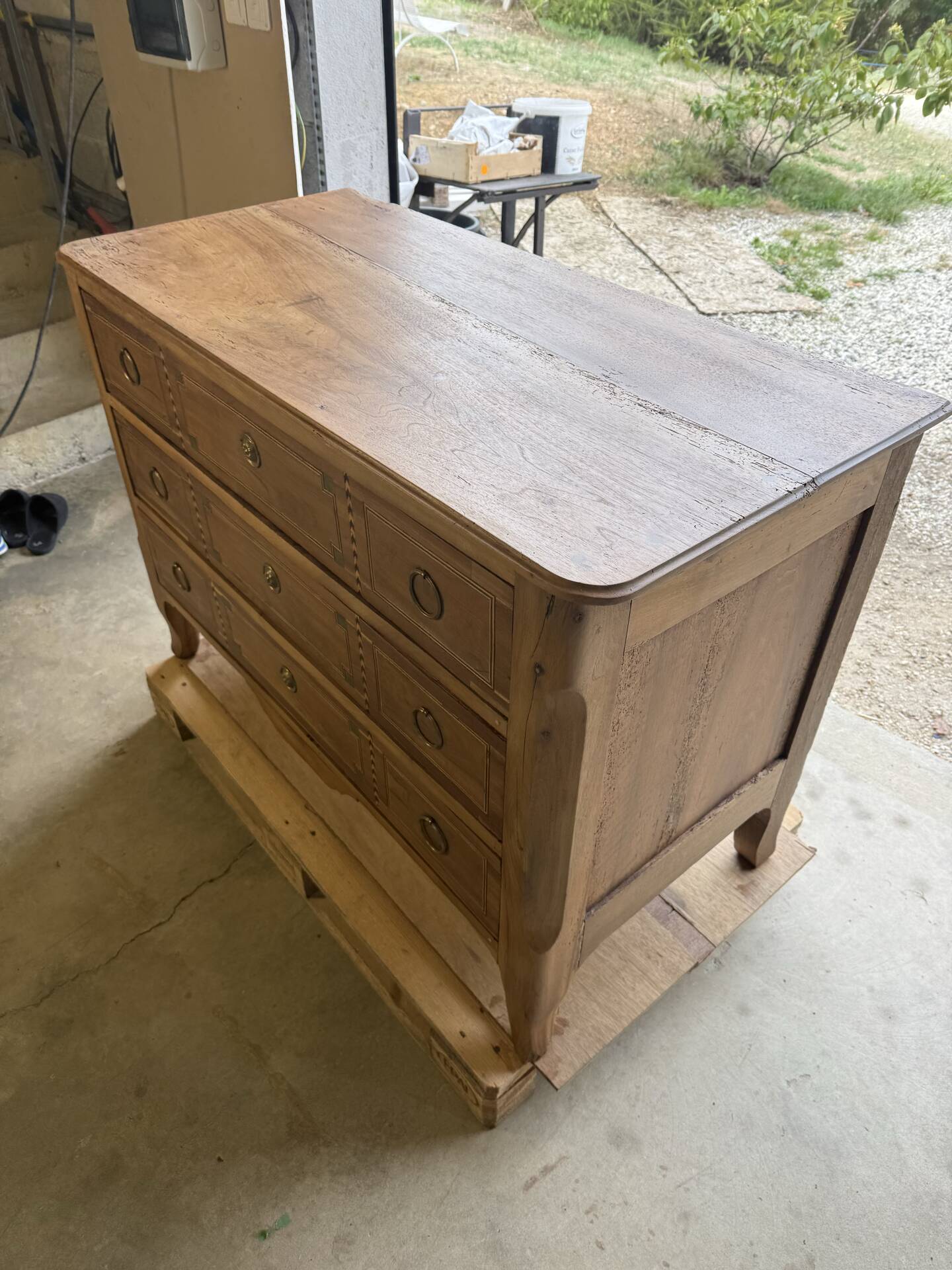 Pantaloon Chest