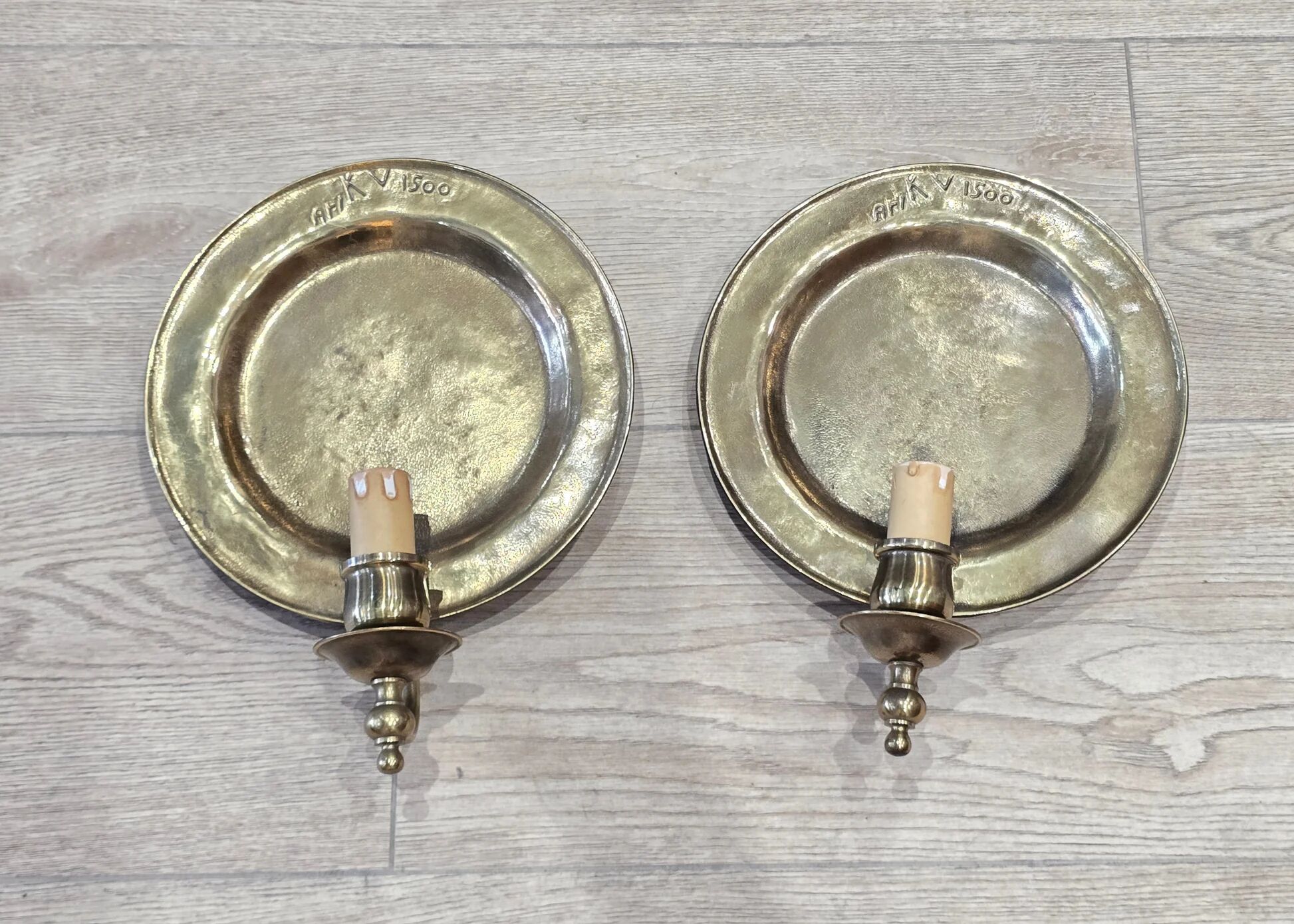 Set of 2 vintage wall sconces Ari KV 1500 – patinated bronze – Ø 25 cm