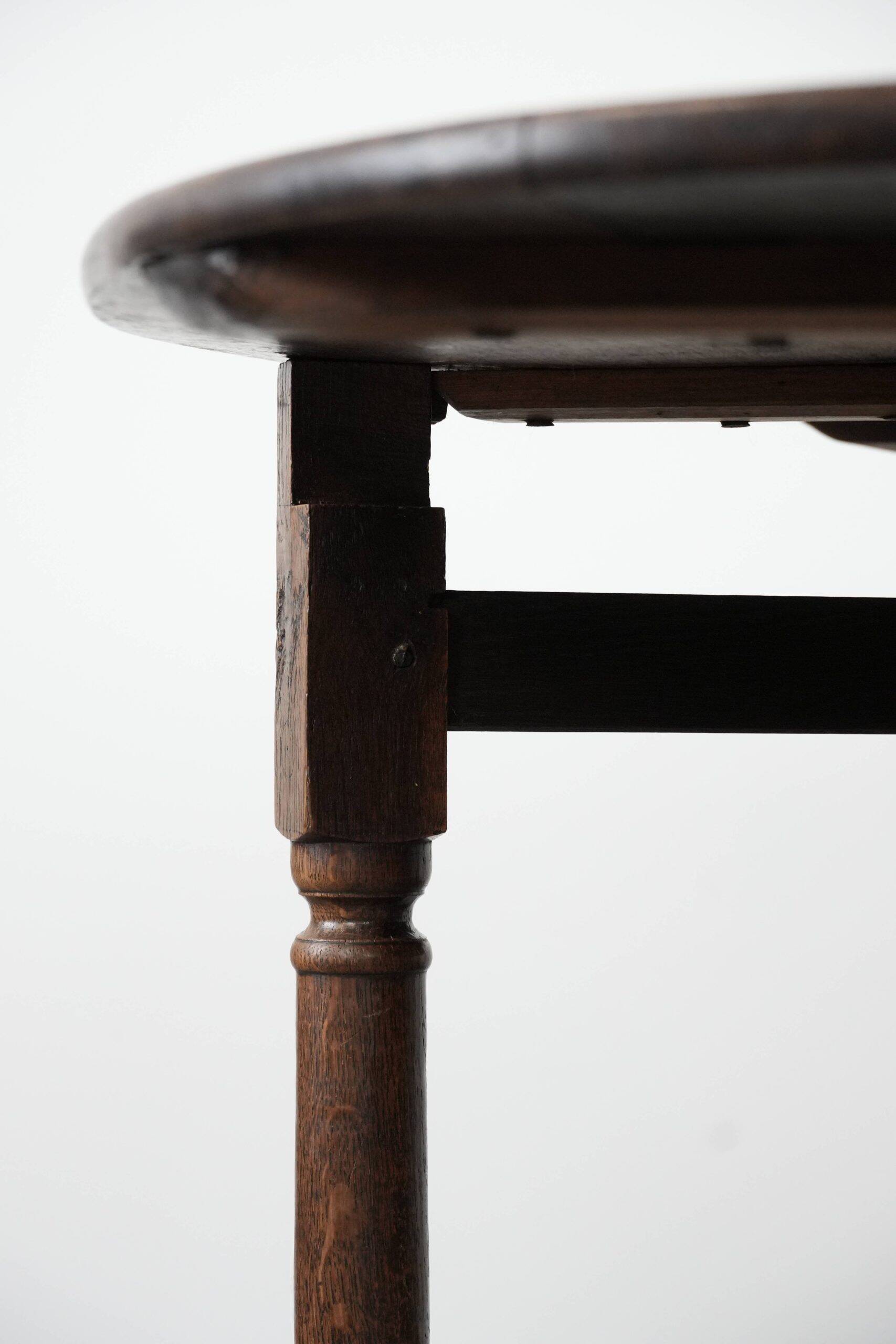 Antique English oak side/dining/gateleg table from the 18th century