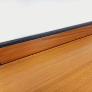 Bureau italien moderniste avec bibliothèque étagère string teck métal
