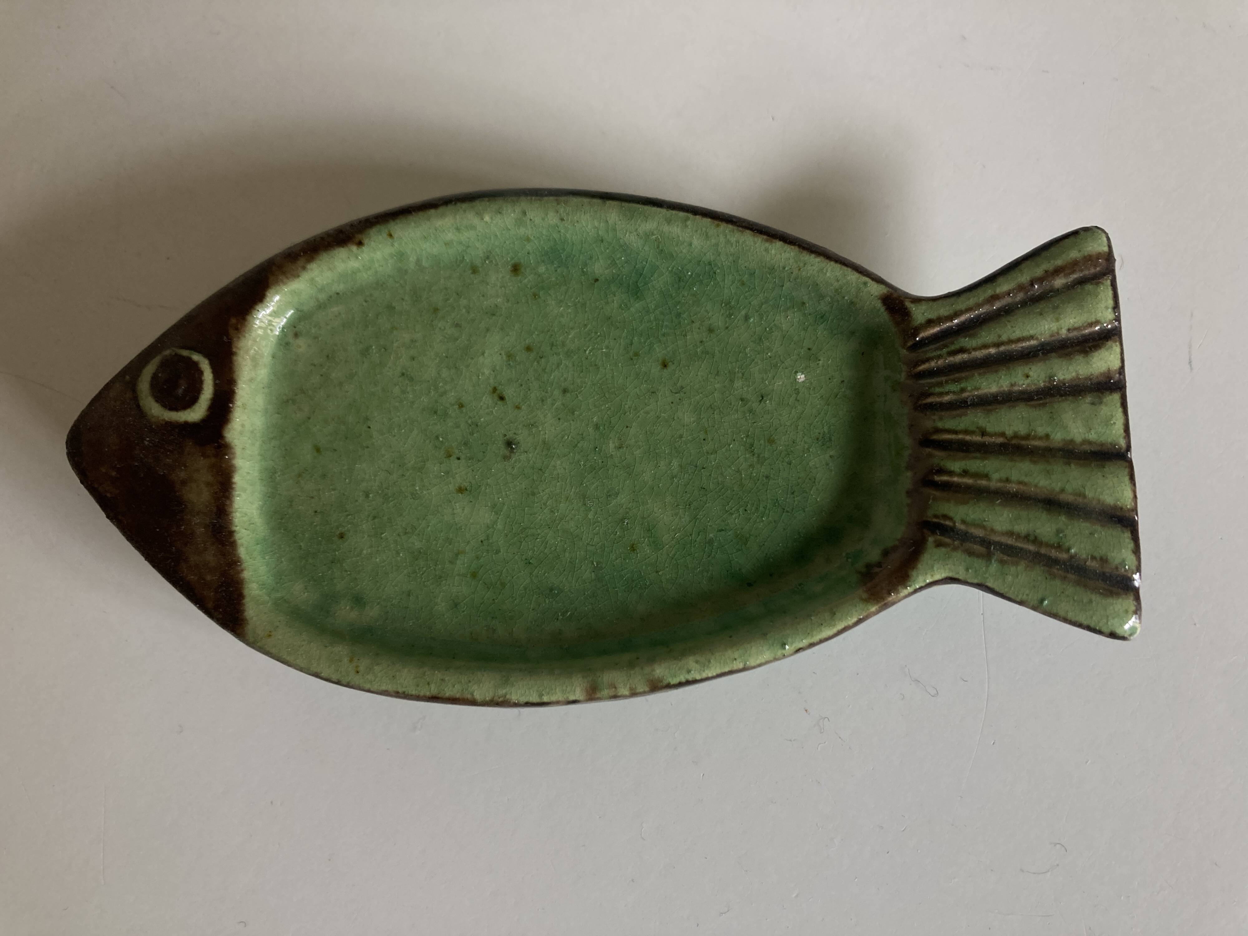 Dieulefit ceramic fish, in green glazed earthenware.