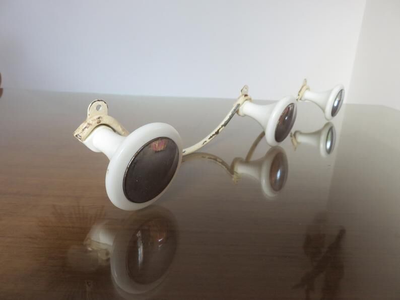 Coat holder 3 white and chrome patères 50s