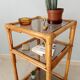 Étagère vintage en bambou, rotin et verre fumé années 70/80