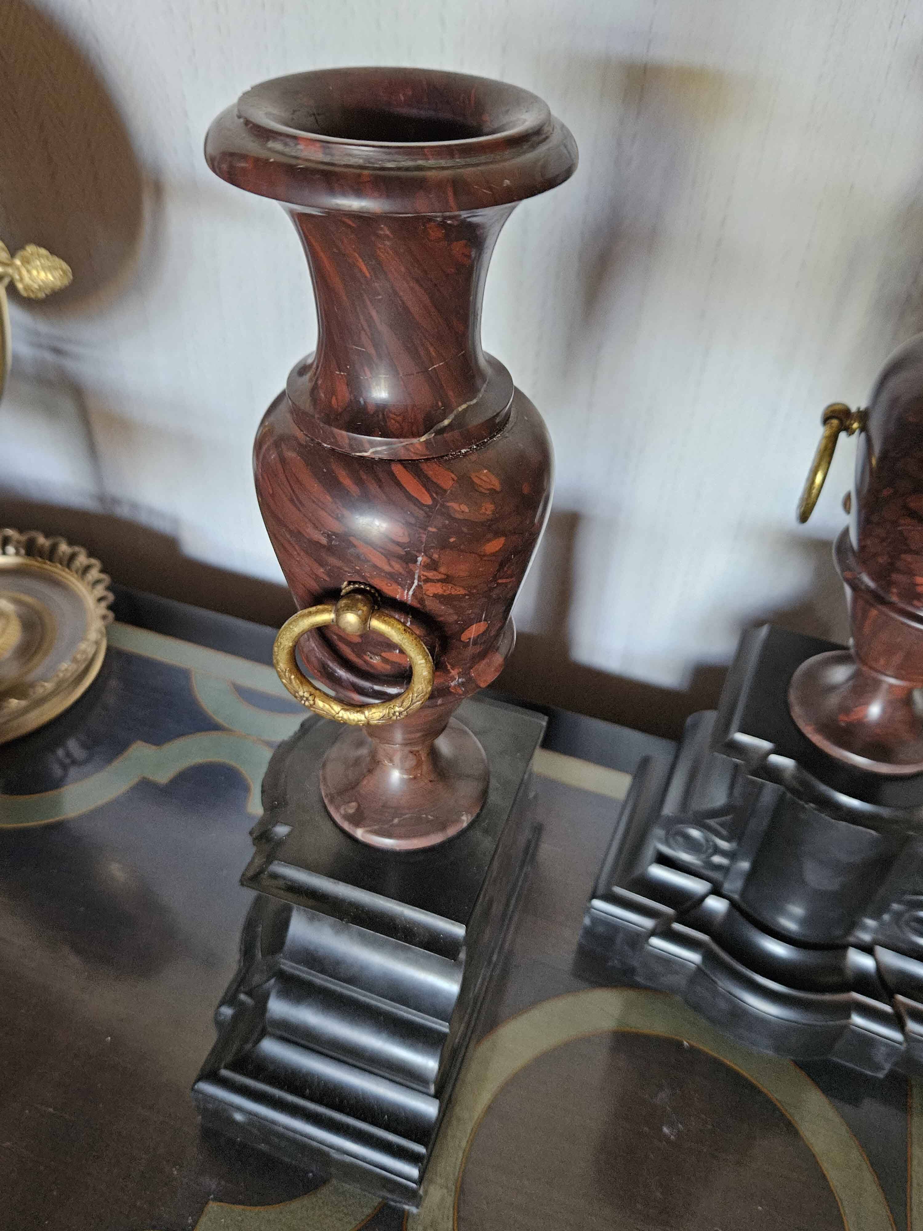 Antique Vases In Griotte Marble And Black Marble, Grand Tour, 19th Century