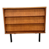 Commode moderniste tiroirs inclinés