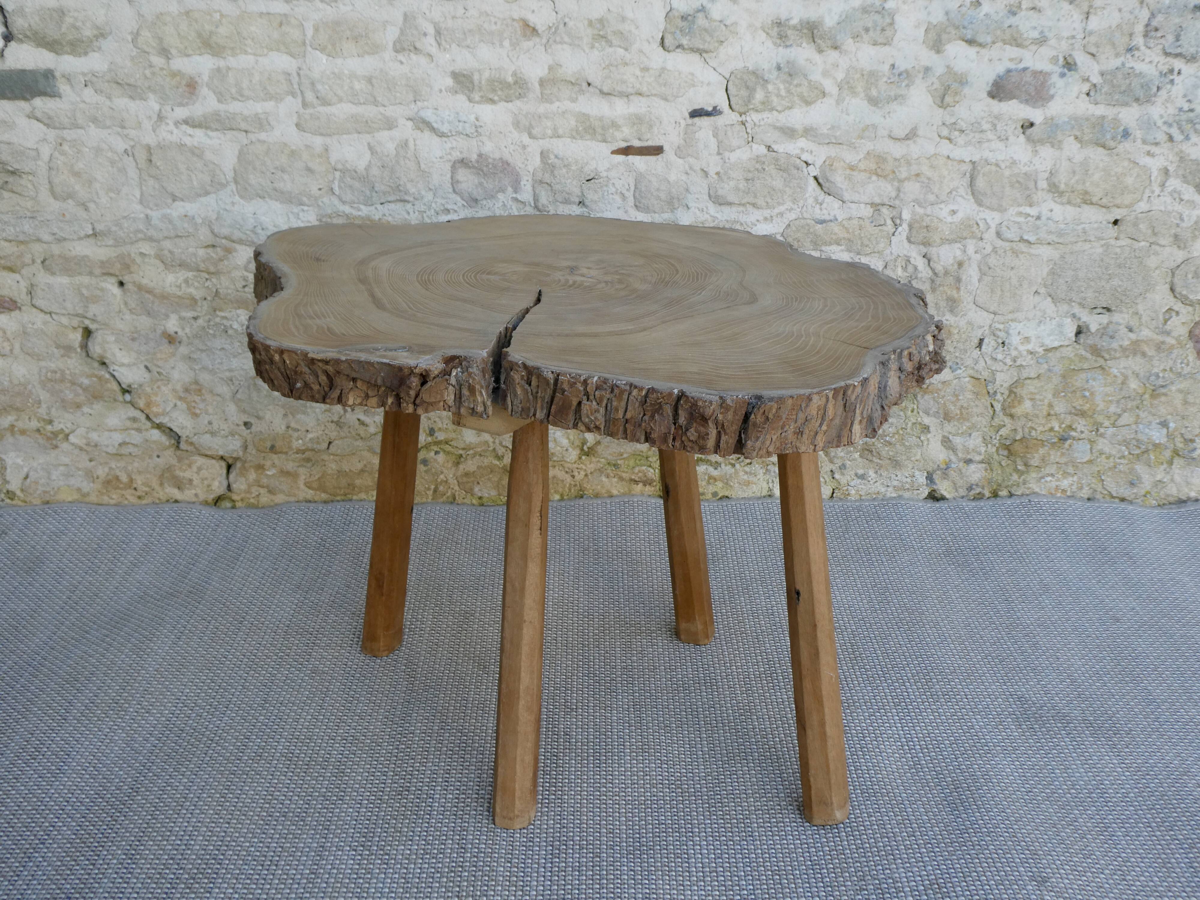 Table basse guéridon en bois brut tronc d'arbre