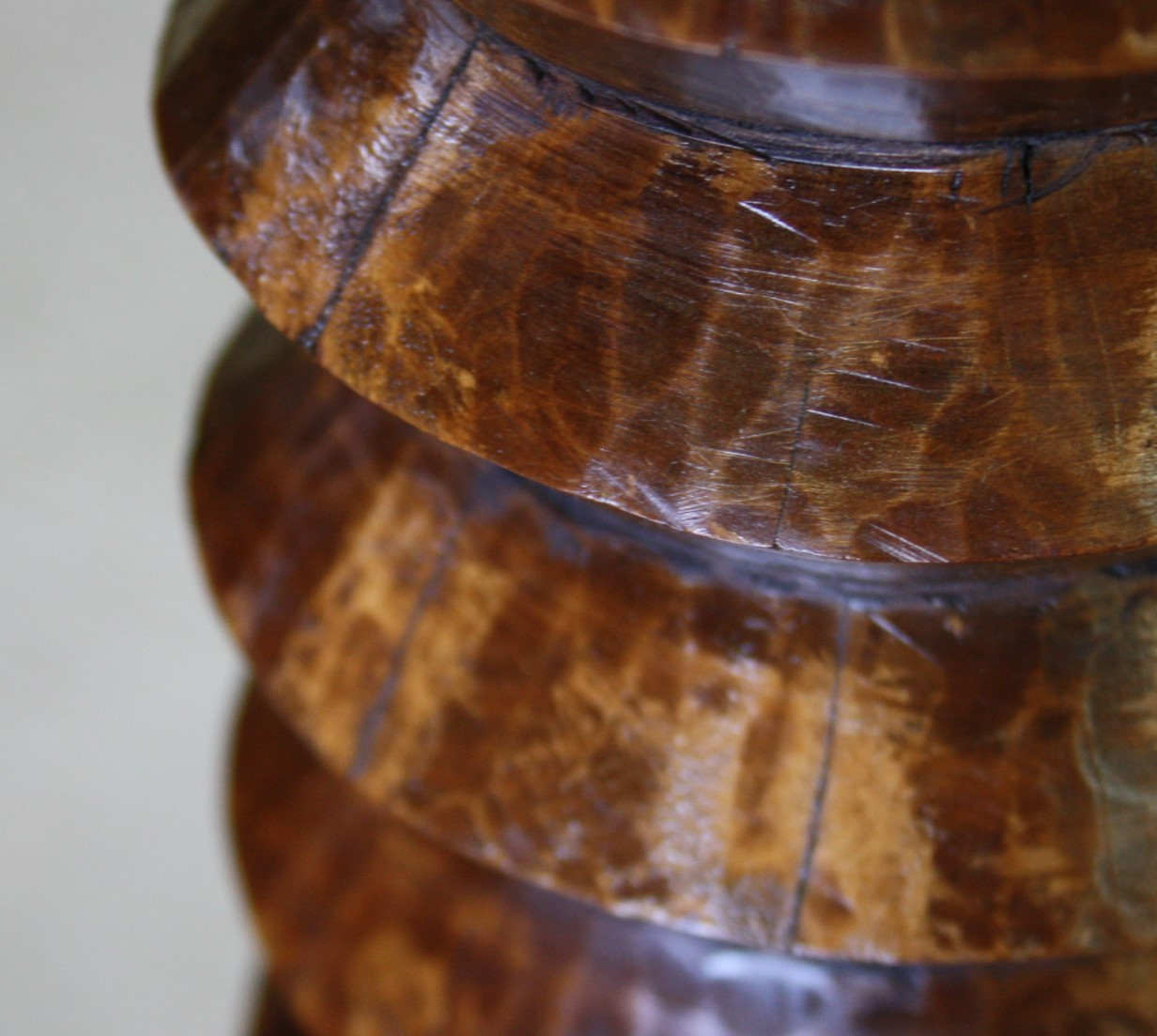 Fifth wheel press screw