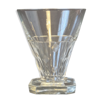 Ancien verre en verre taillé