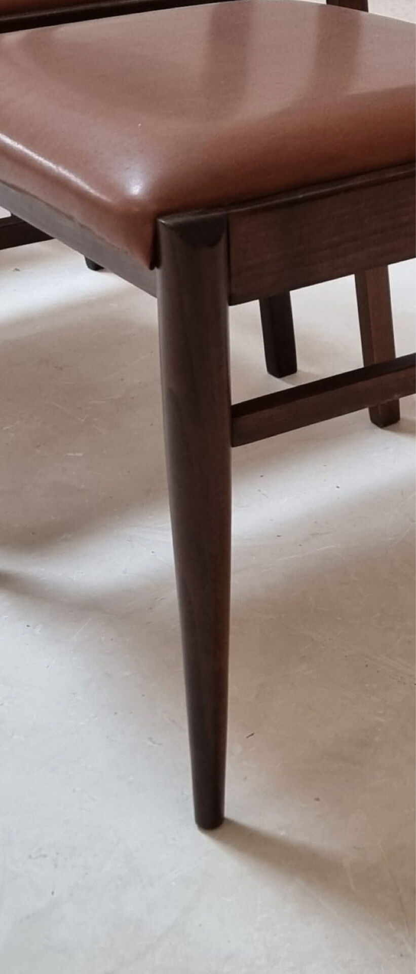 Chaises du milieu du siècle
