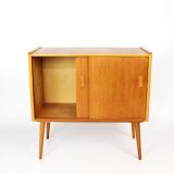 Buffet in teak feet compass