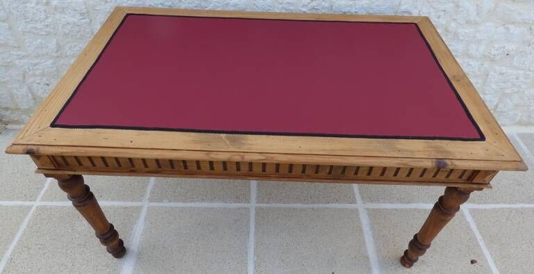Antique desk with 2 drawers and burgundy faux leather top - Very good condition -