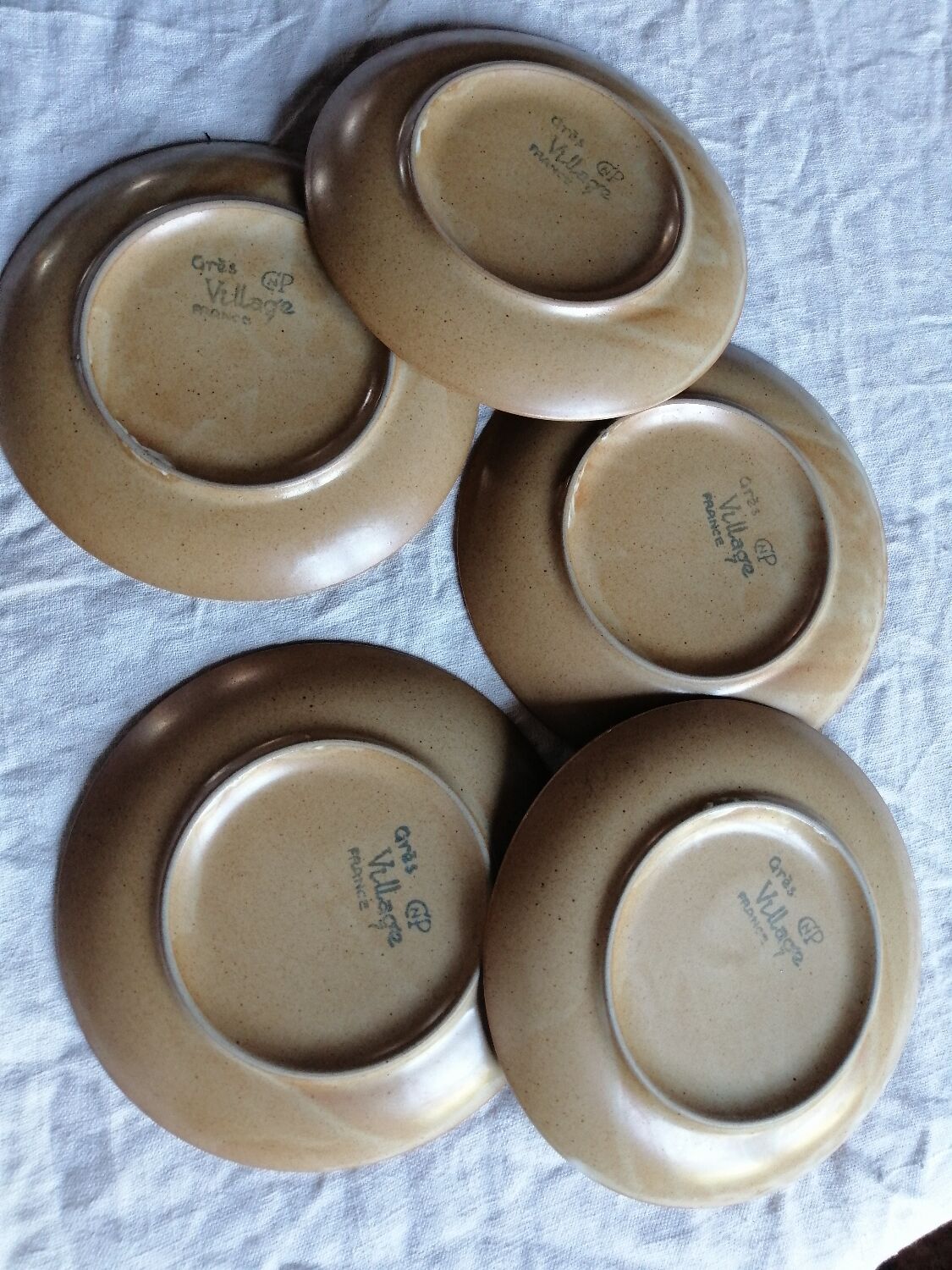 Stoneware plates