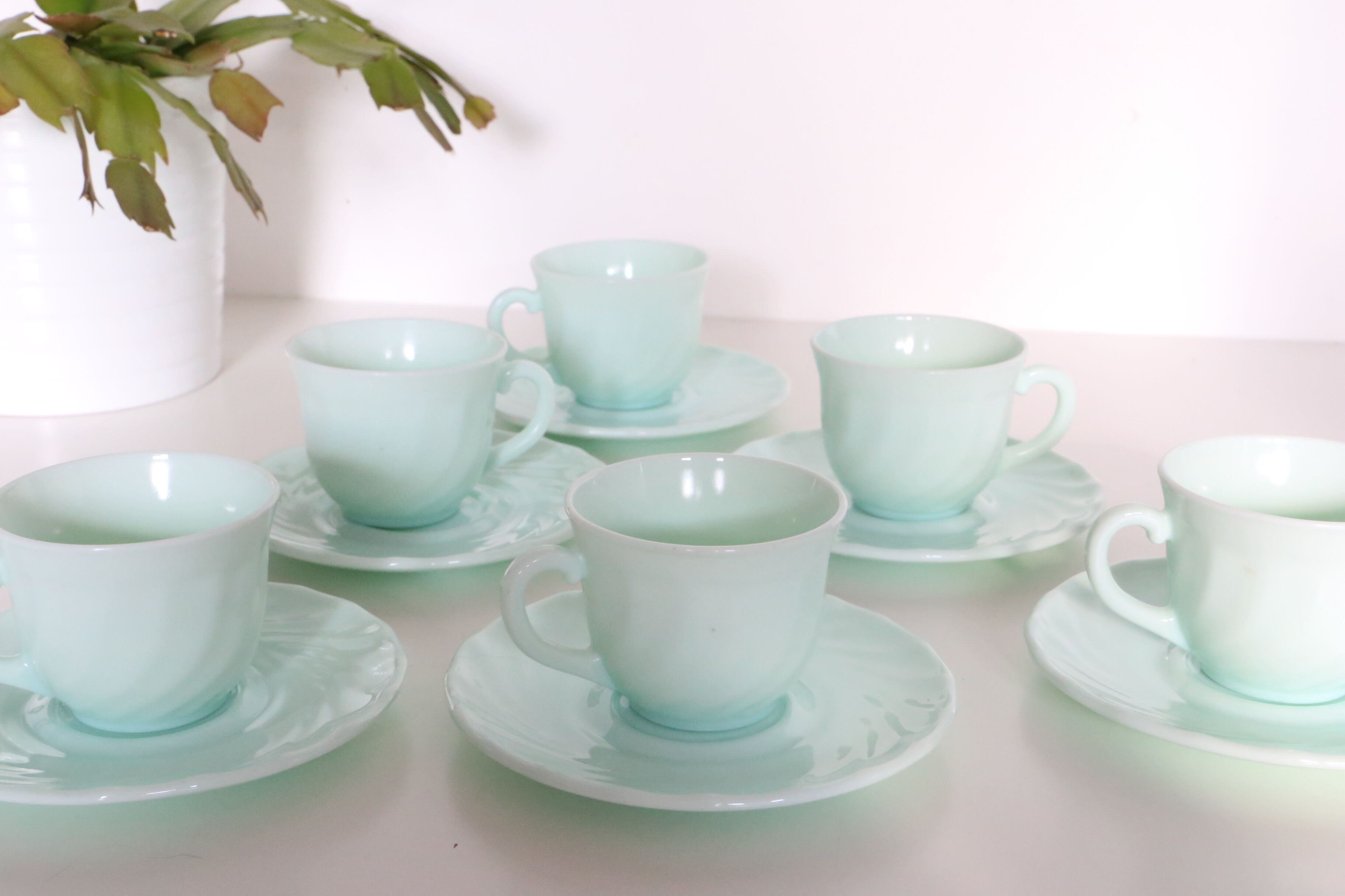 6 cups set and under cups in water green opaline