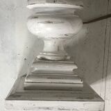 Wooden baluster lamp