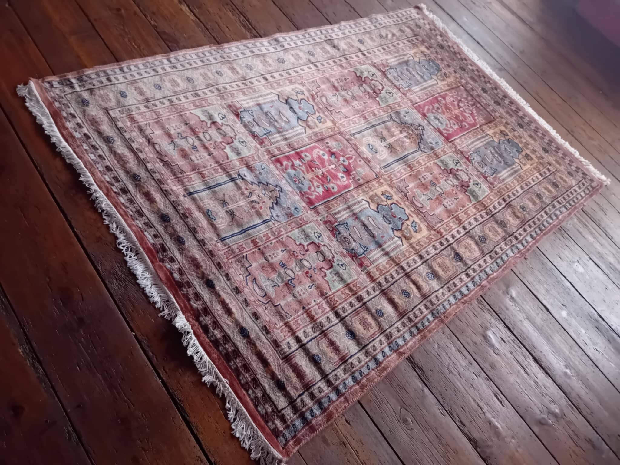 Handmade Pakistani Kafkazi Rug 183x129cm