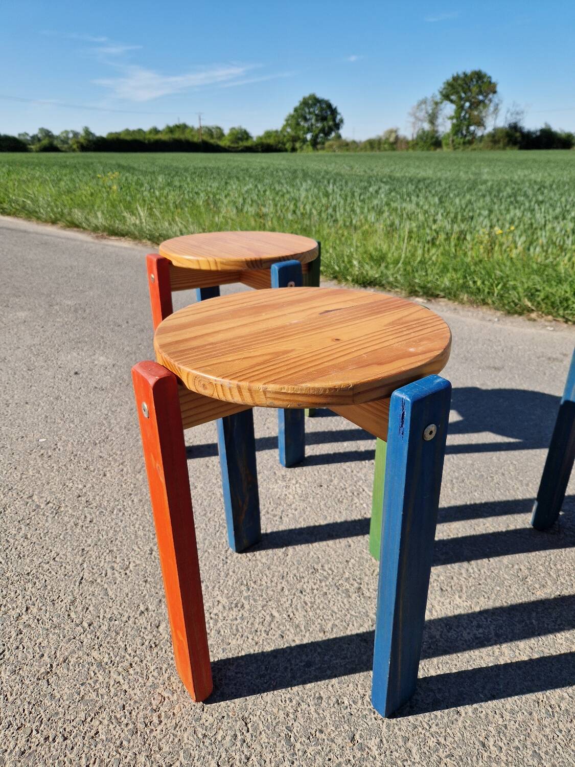 Set of 3 stackable pine stools