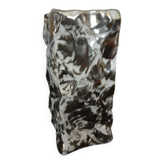 Contemporary vase in Limoges porcelain