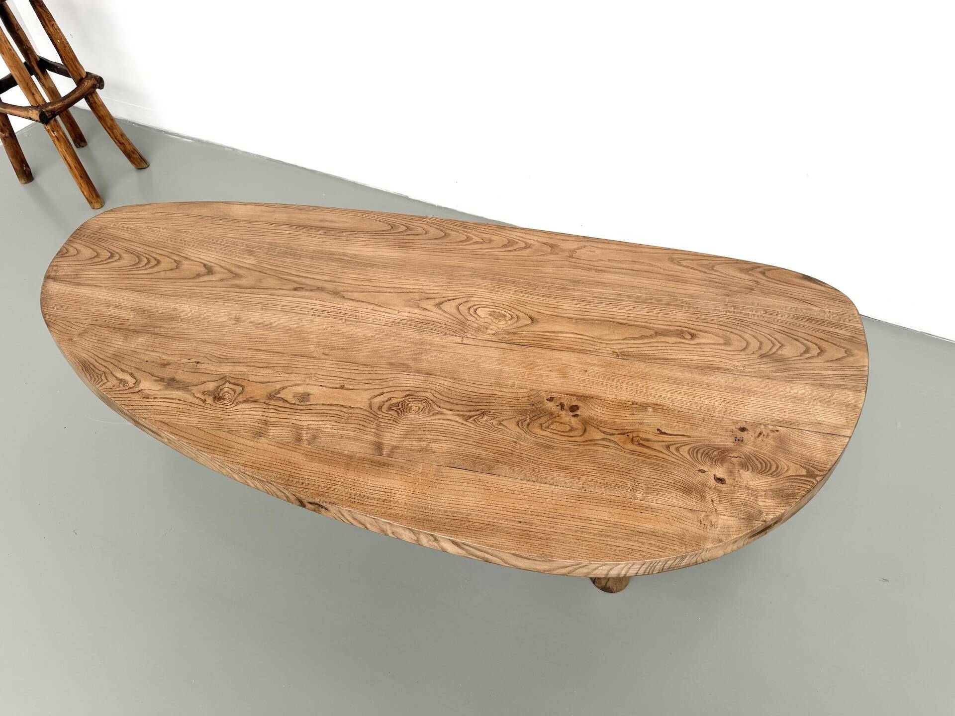 "Free Form" XXL coffee table in solid oak – 1950s