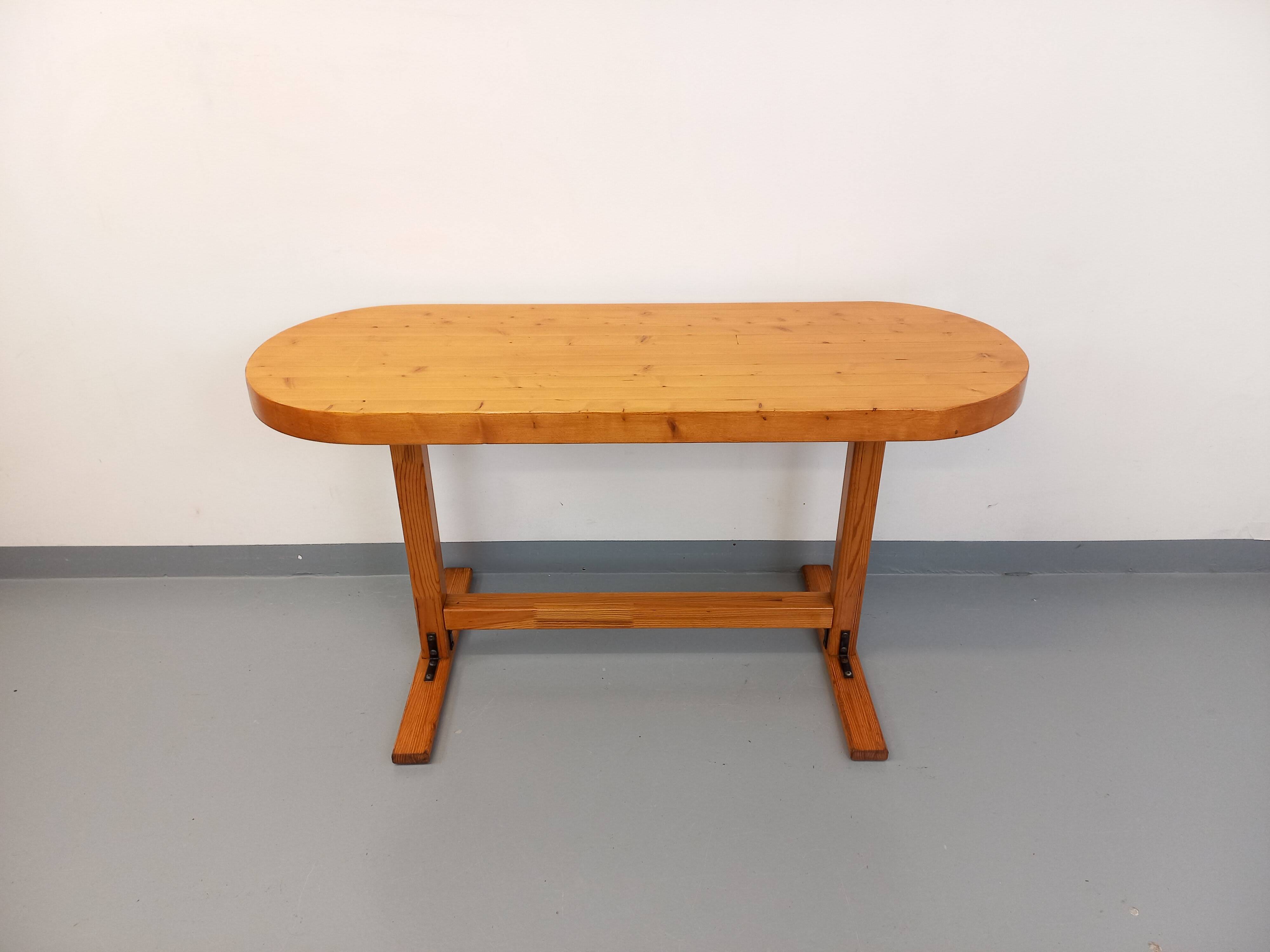 Oval table / vintage pine console from the 60s 70s