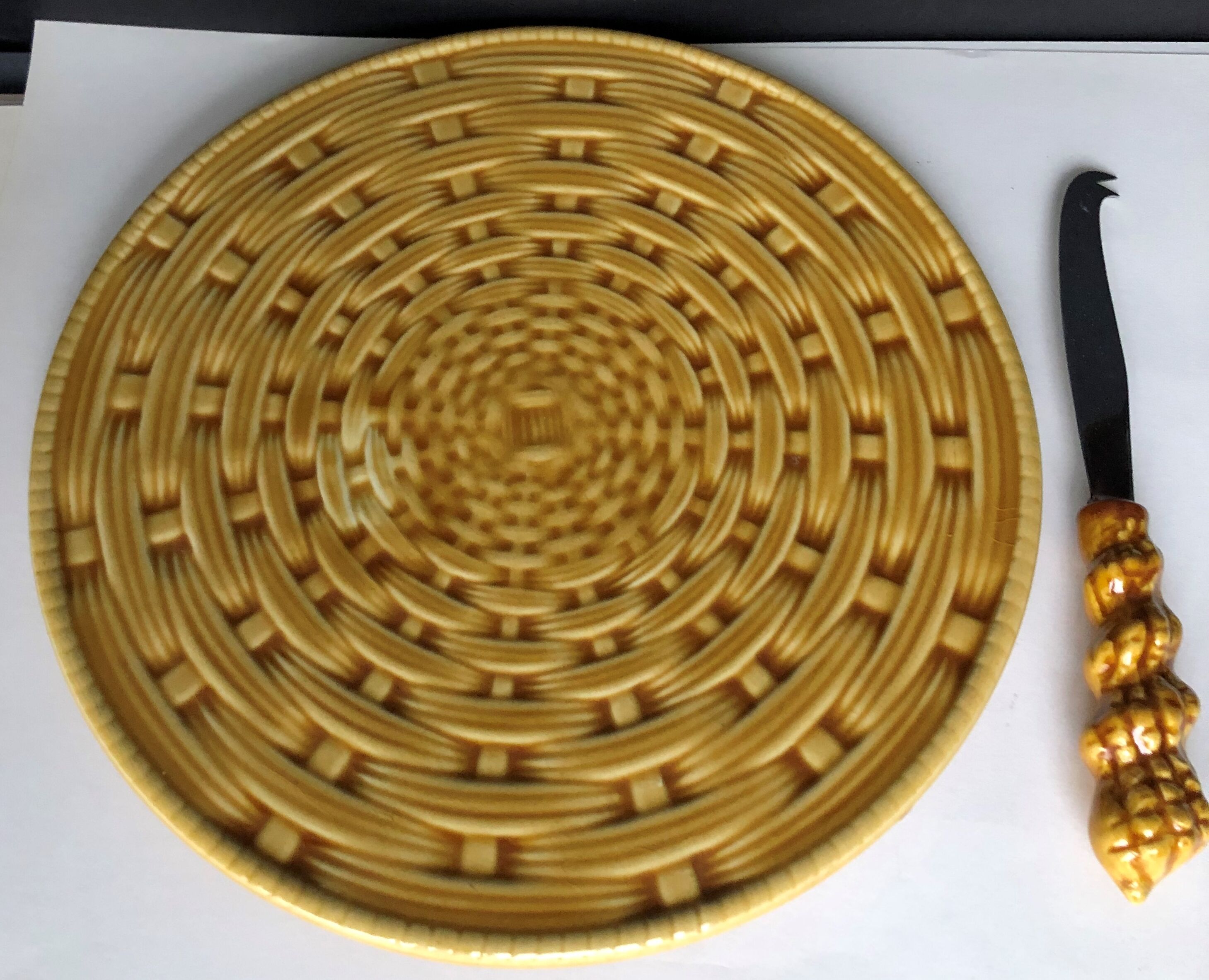 Ceramic cheese platter from Sarreguemines