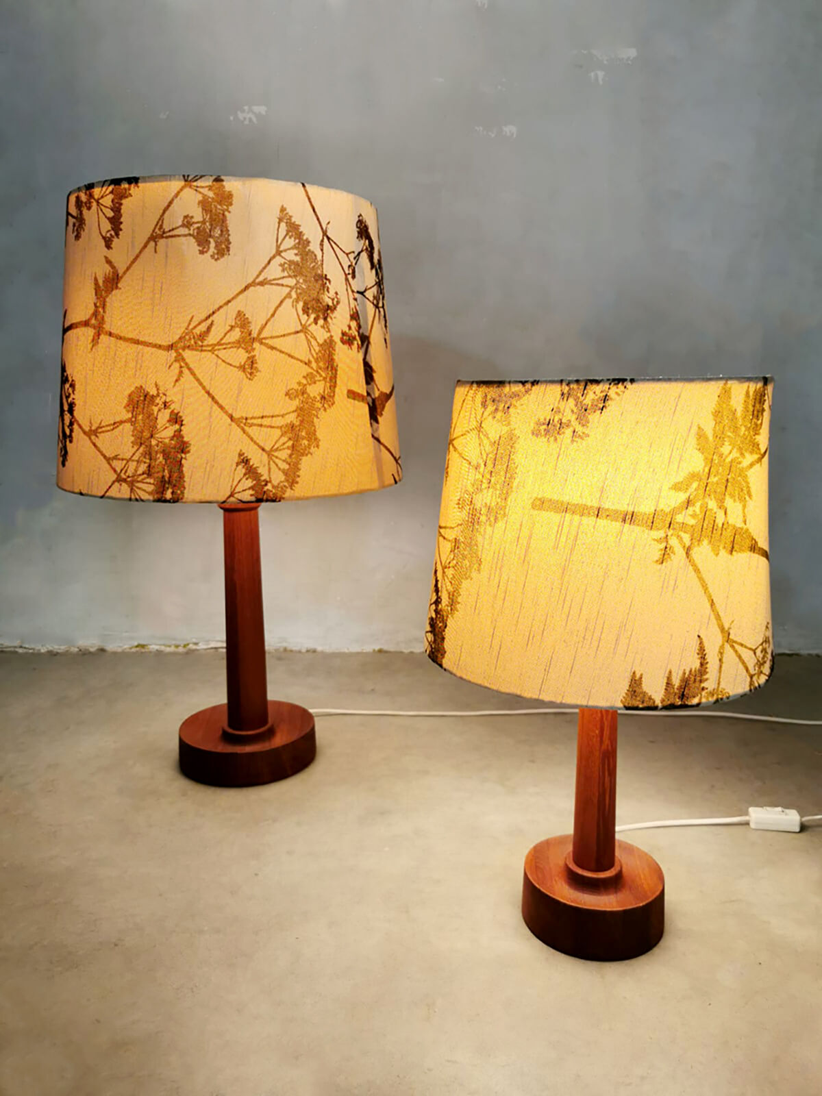 Vintage Danish design table lamp teak ‘Nature’