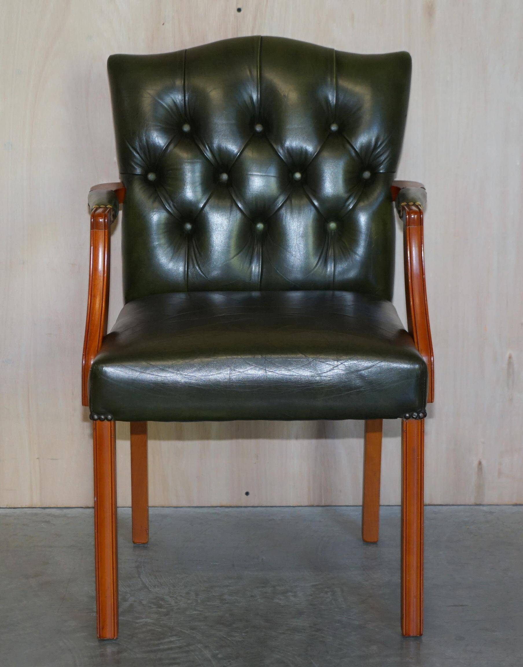 Fauteuil de bureau Chesterfield vintage en cuir Regency patiné