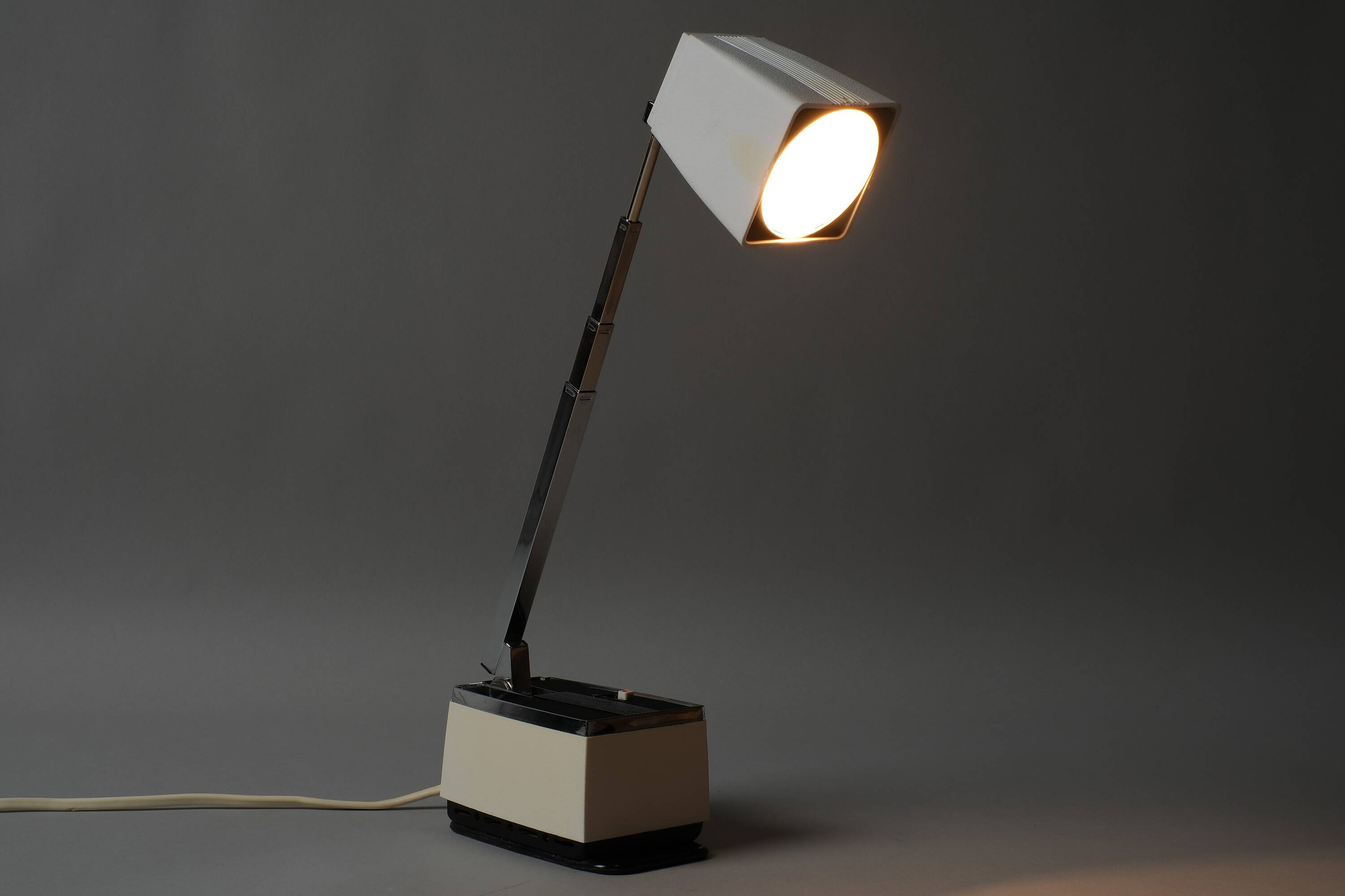 Lampe HBH Solo Type 8300 antenne télescopique, Danemark, années 1960