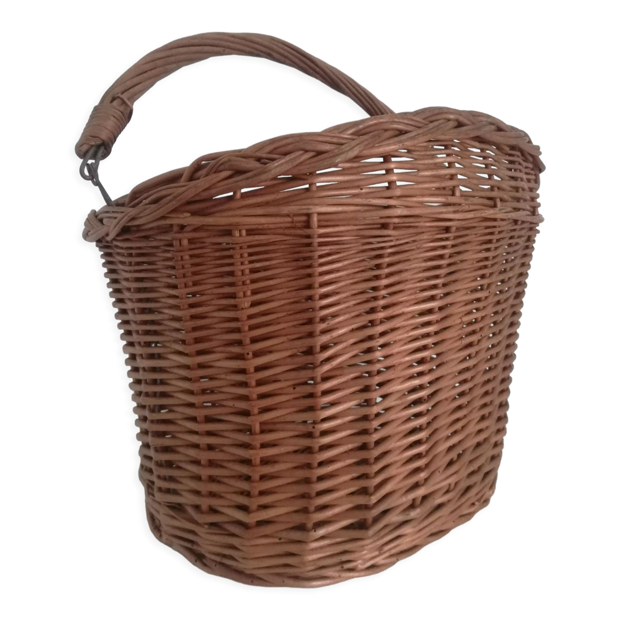 Vintage wicker basket for bicycle