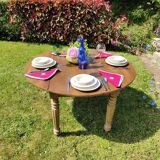 Round table with flaps