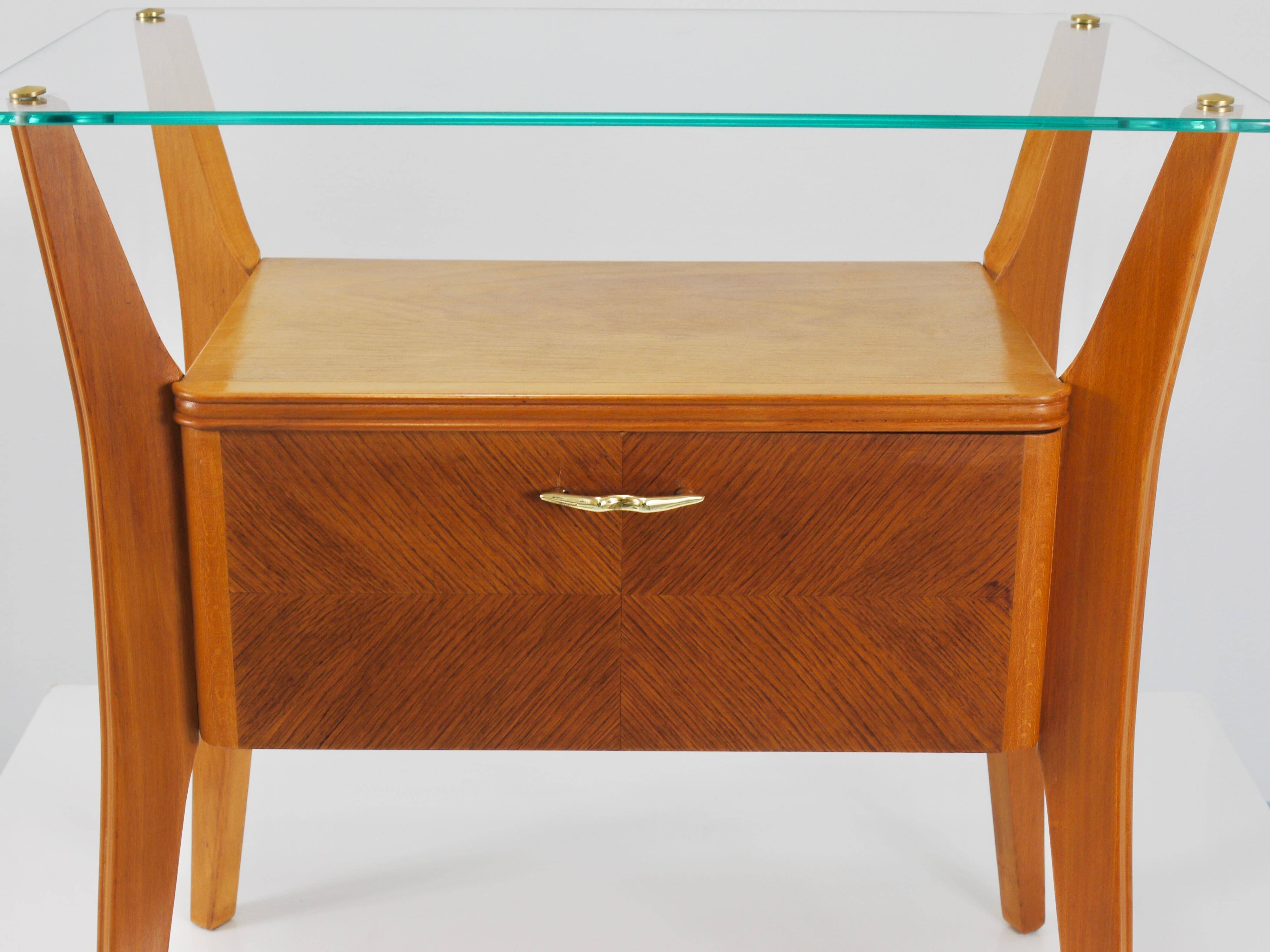 Gio Ponti bedside table in maple and walnut, La Permanente Mobili Cantù, 1940s