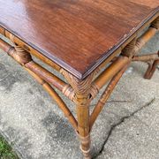 Table de cuisine à repas en rotin vintage