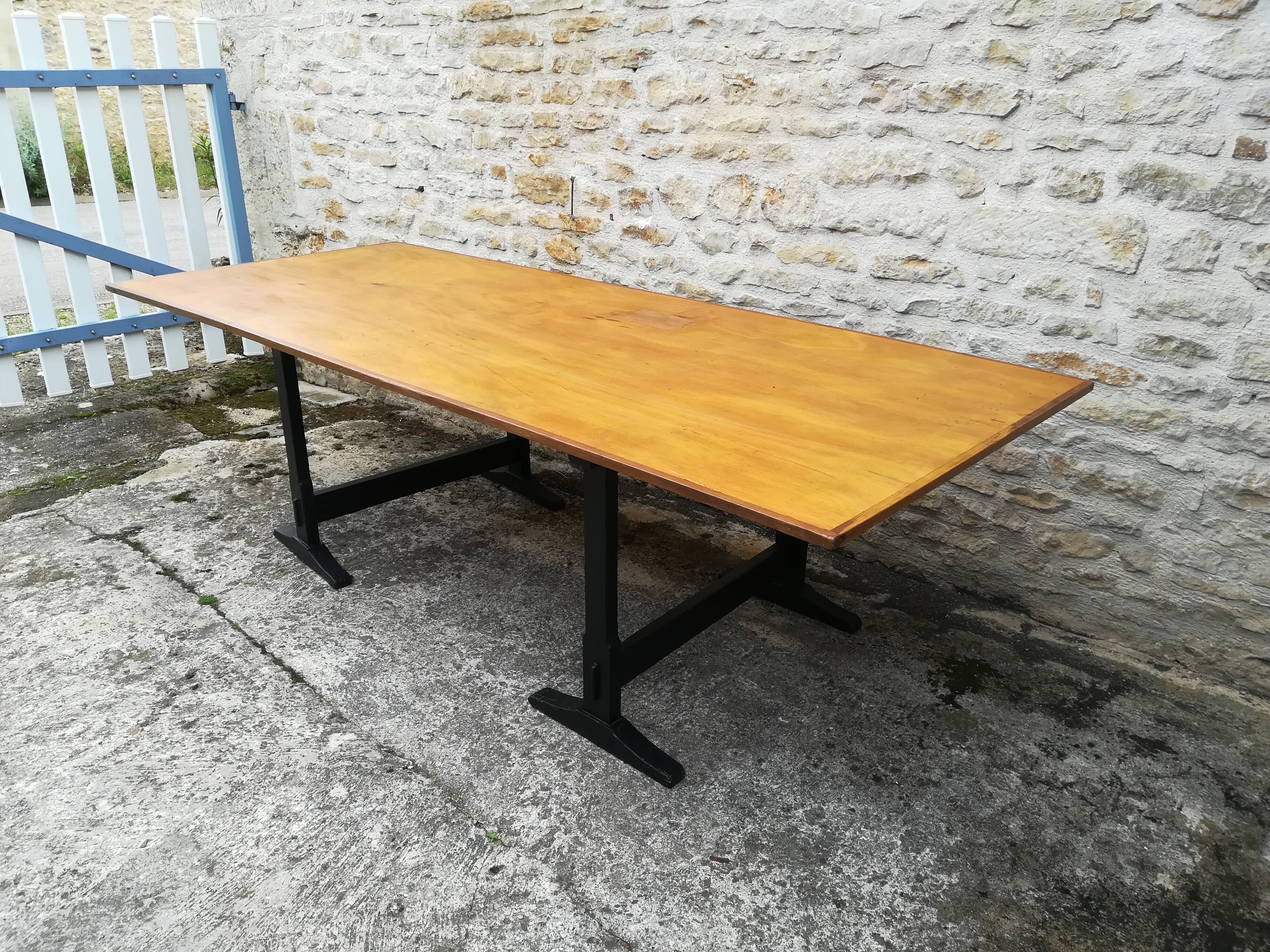 Trestles tray table