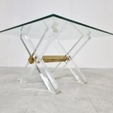 Table basse en laiton et lucite, années 1970