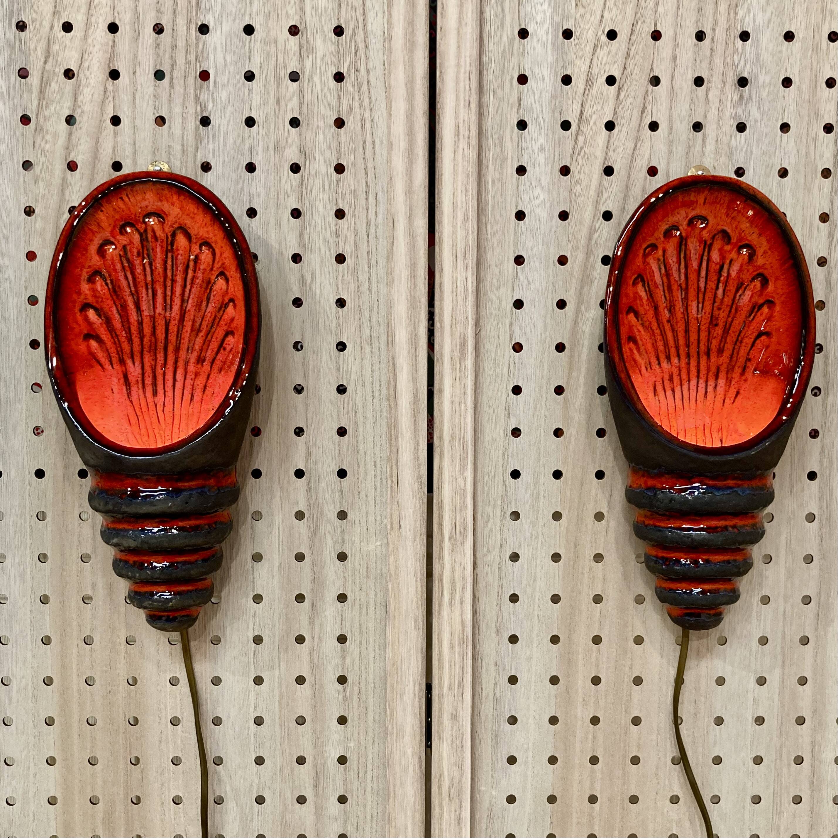 Paire d'appliques terre cuite émaillée design scandinave 1960.
