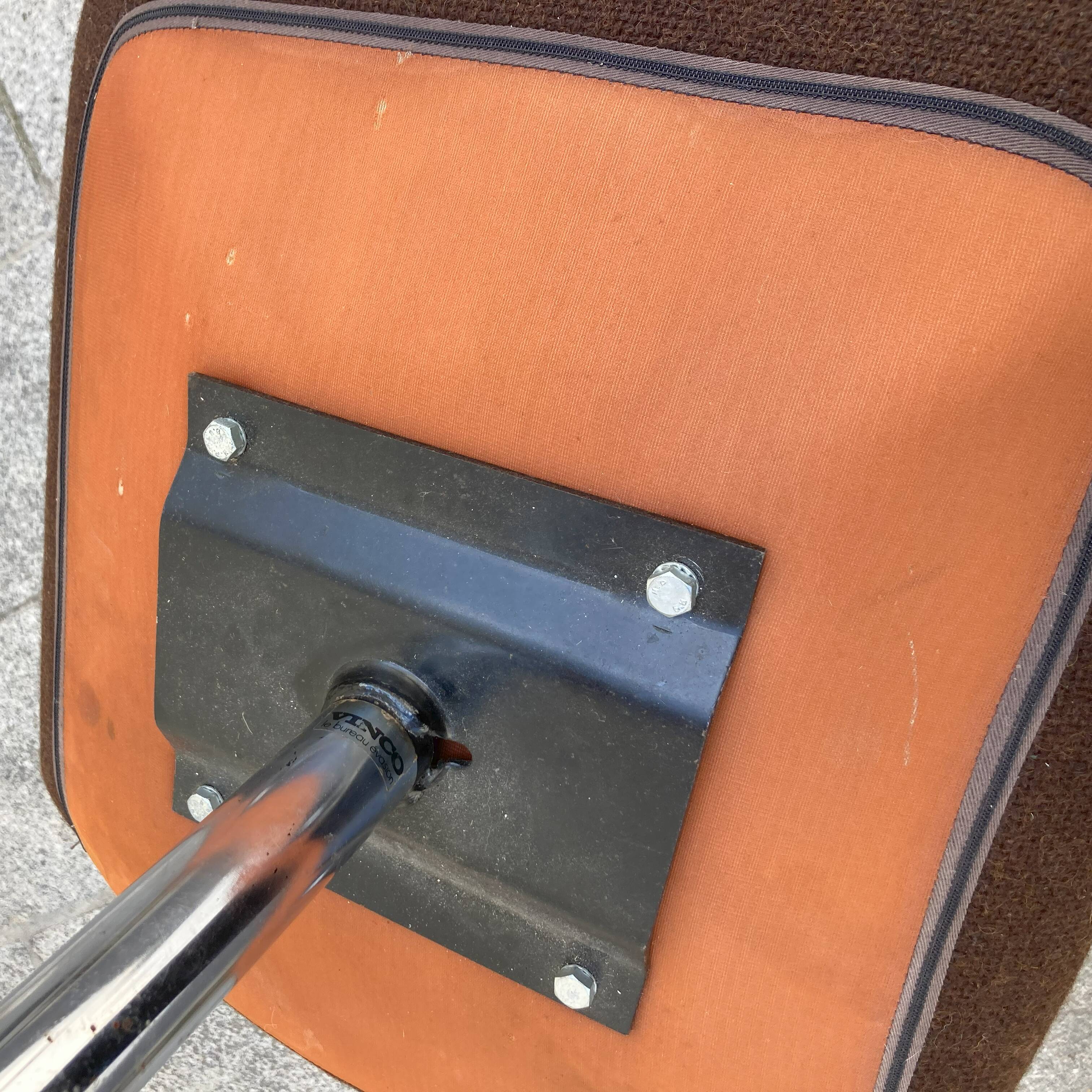 Vinco Conference Chair