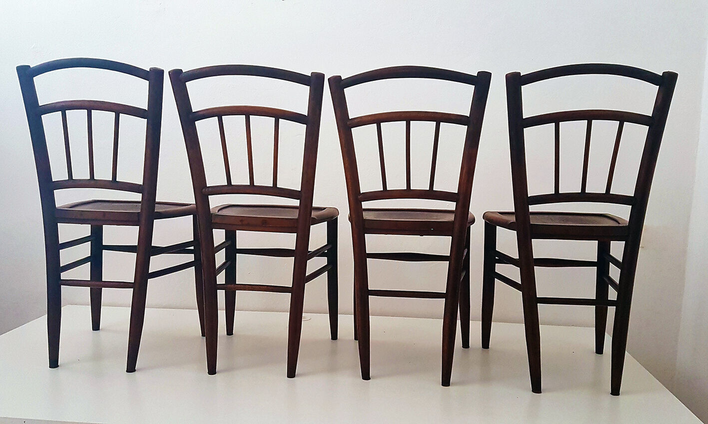 Set of 4 bistro chairs wood