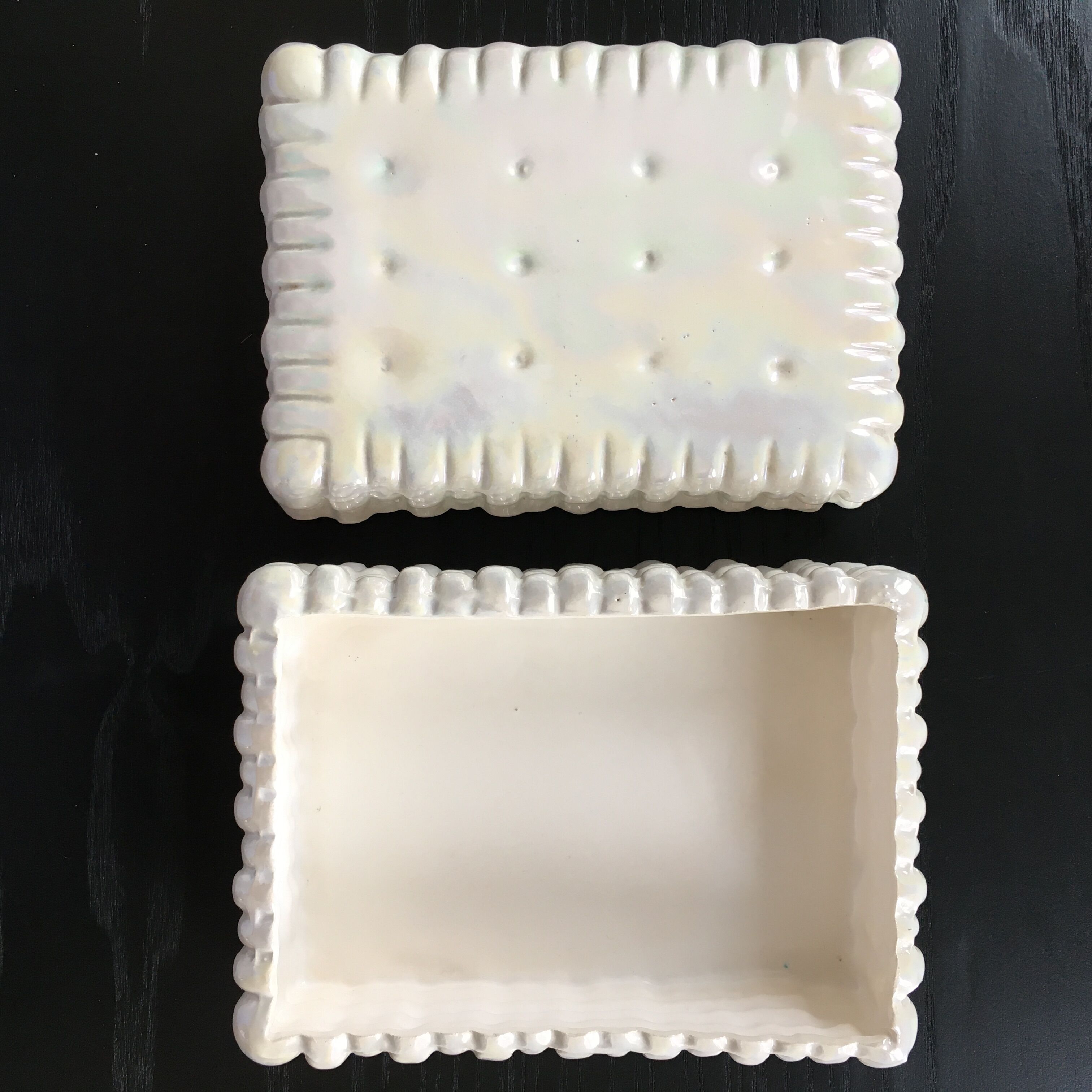 Pearly white biscuit box