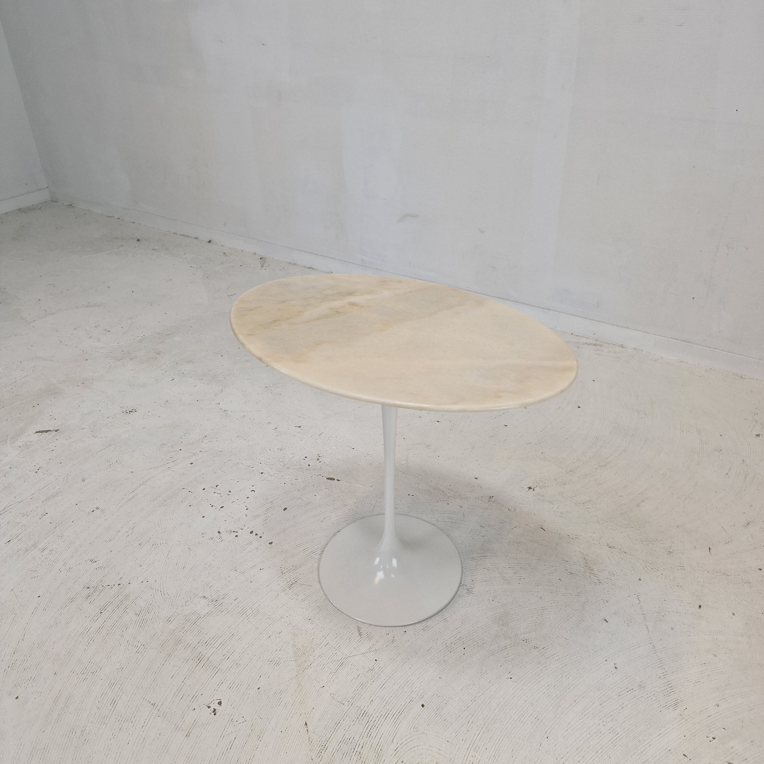 Oval Marble Side Table by Eero Saarinen for Knoll