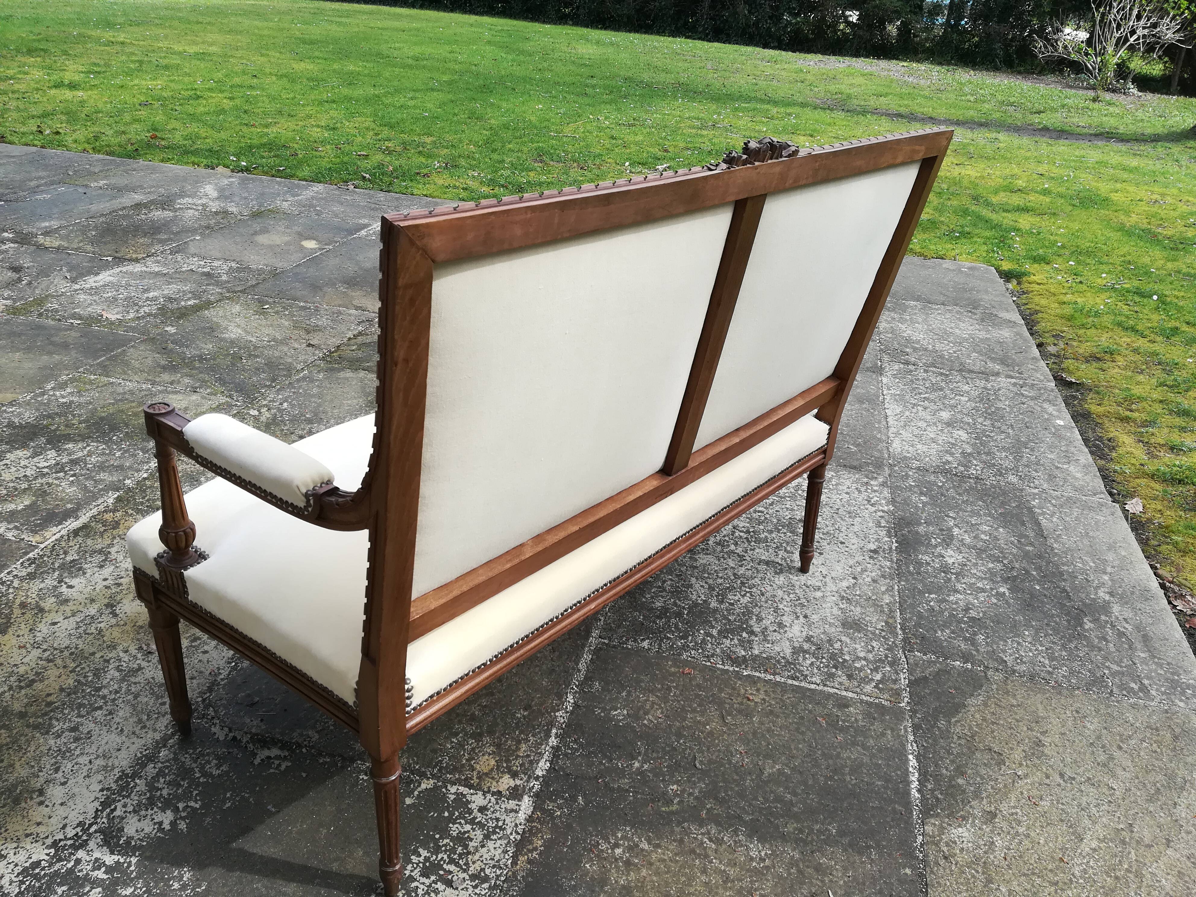 Banquette Louis XVI refaite à l'ancienne