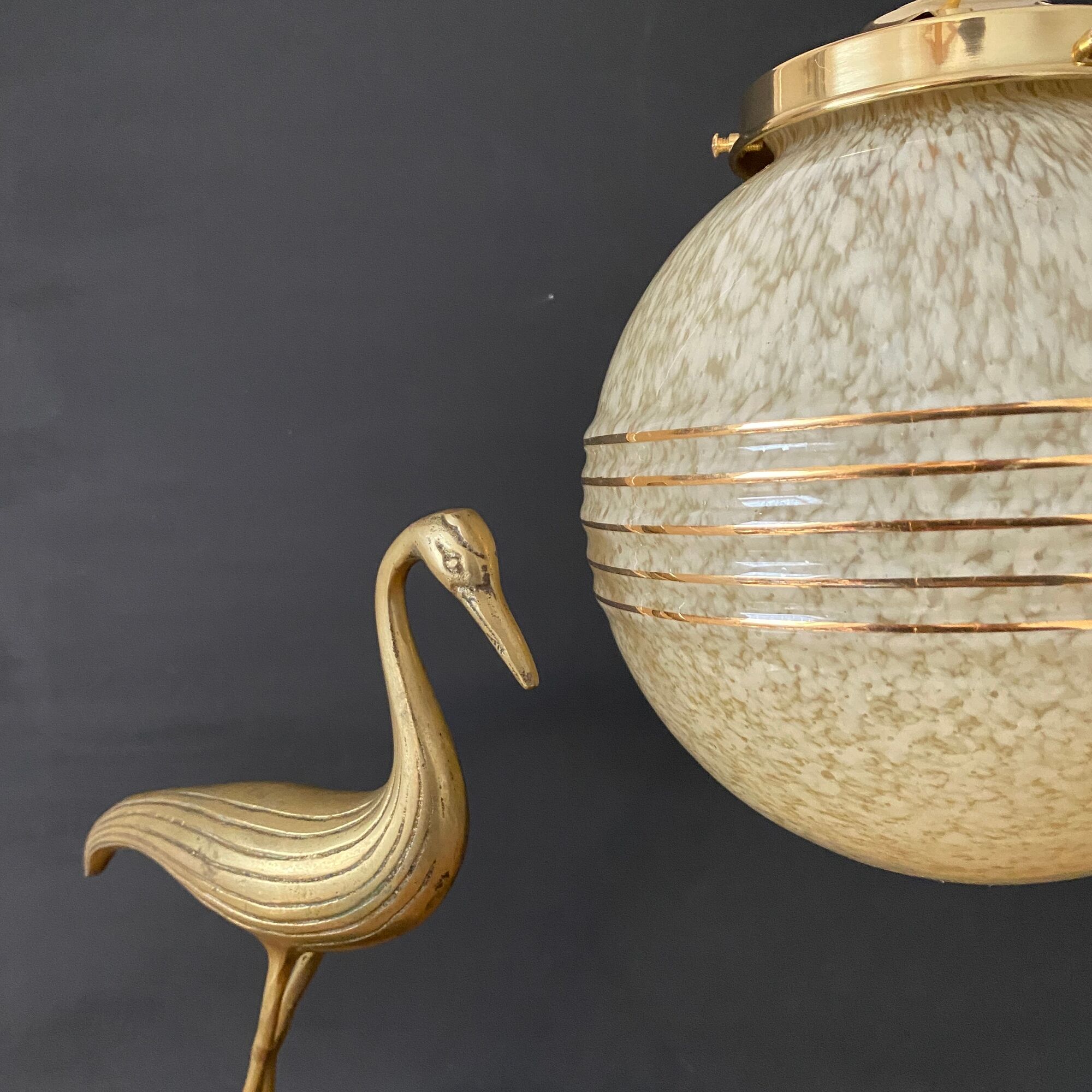 Vintage globe suspension in yellow and gold in Clichy glass