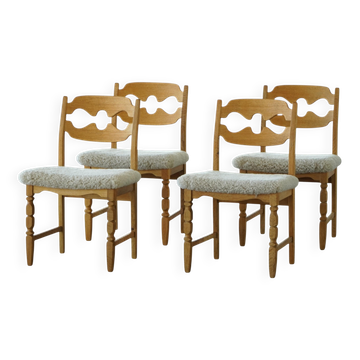 Set of 4 "Razorblade" dining chairs by Henning Kjærnulf, in oak and lambswool, 1960s.