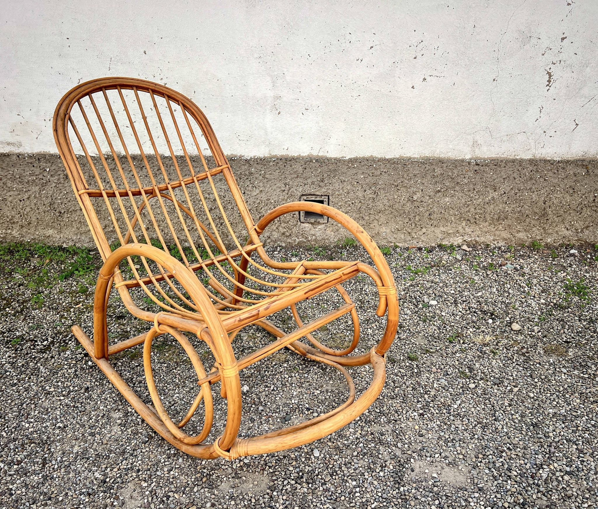 Adult rattan rocking chair – very good condition