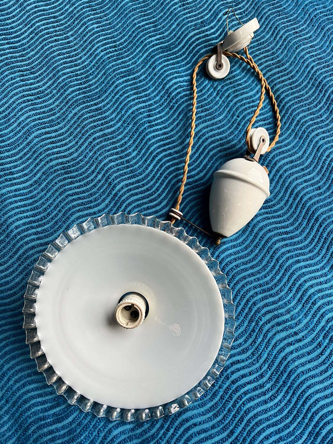 Suspension rises and falls vintage