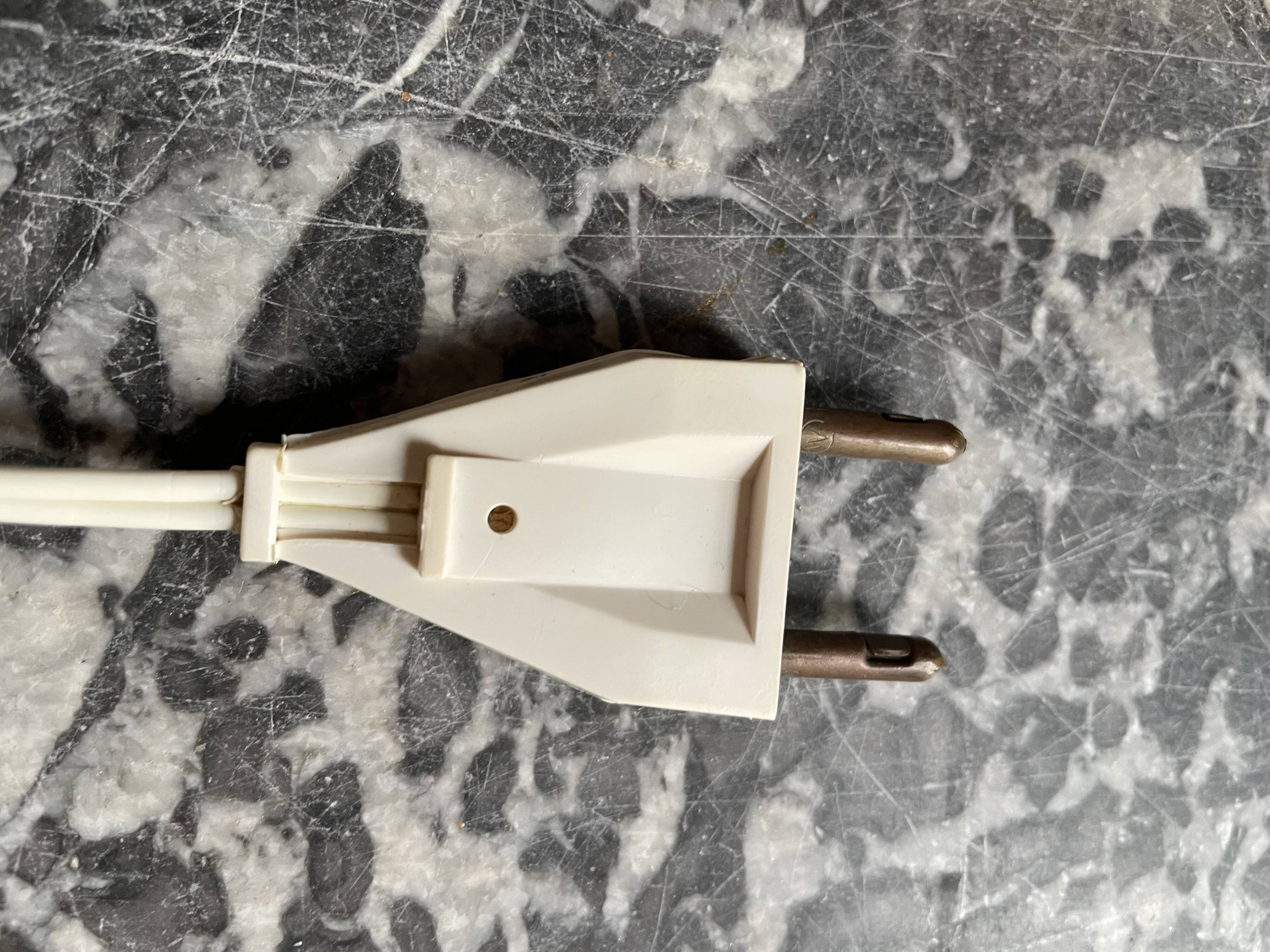 Lampe métal laquée rouge et doré 60’S