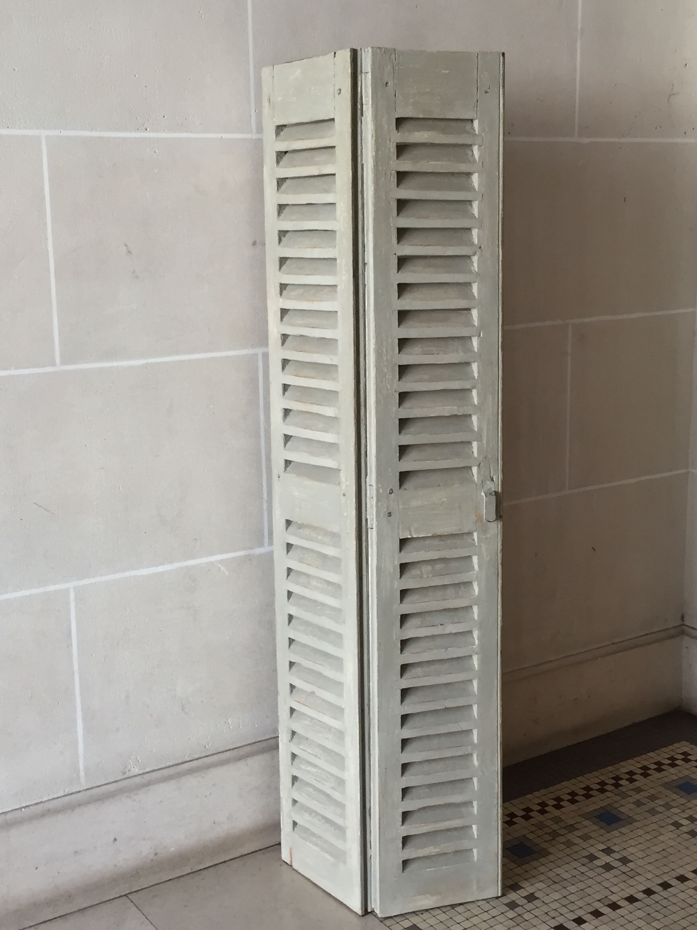 Shutters, ancient shutters