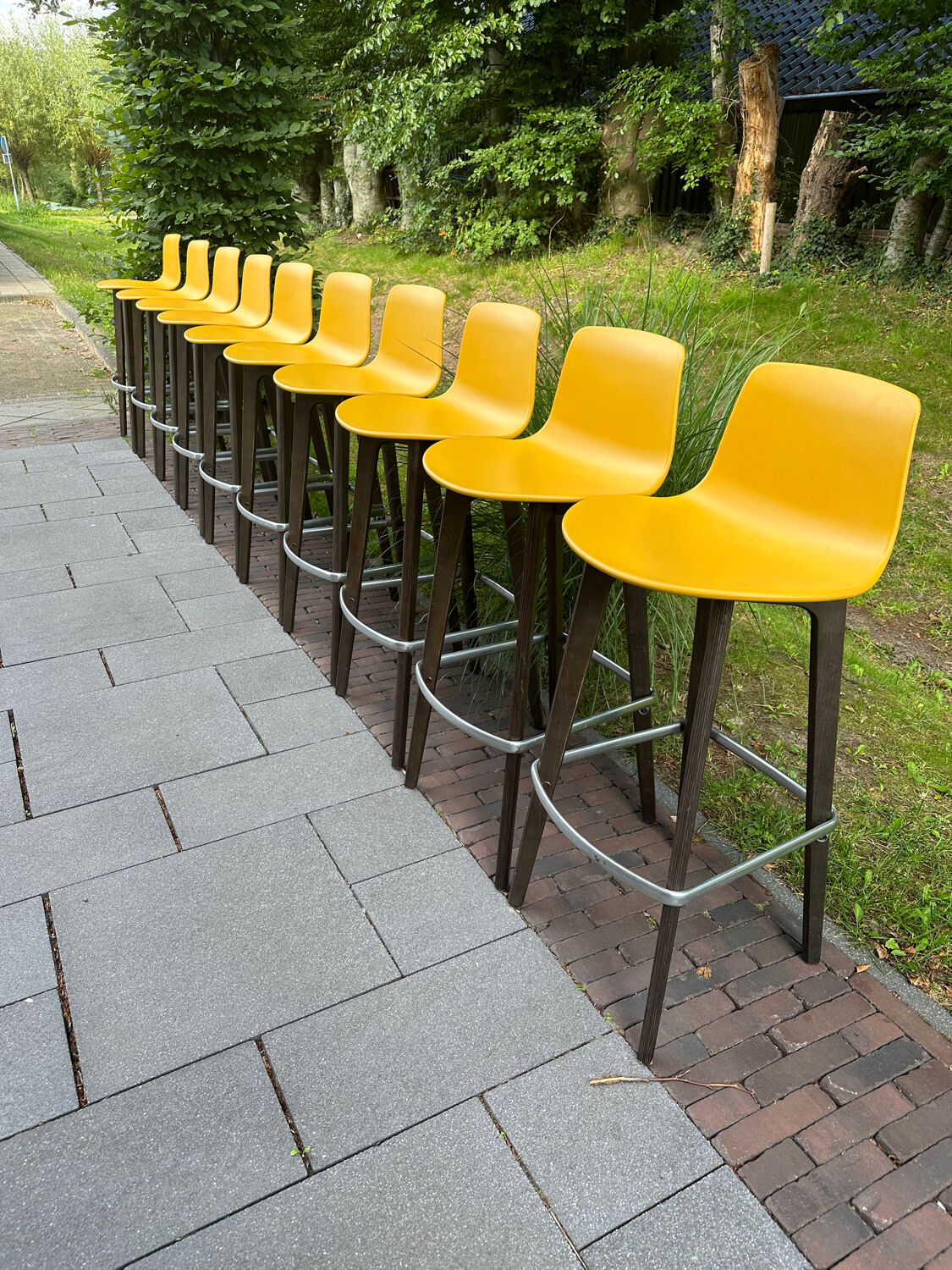 10 Spanish bar stools