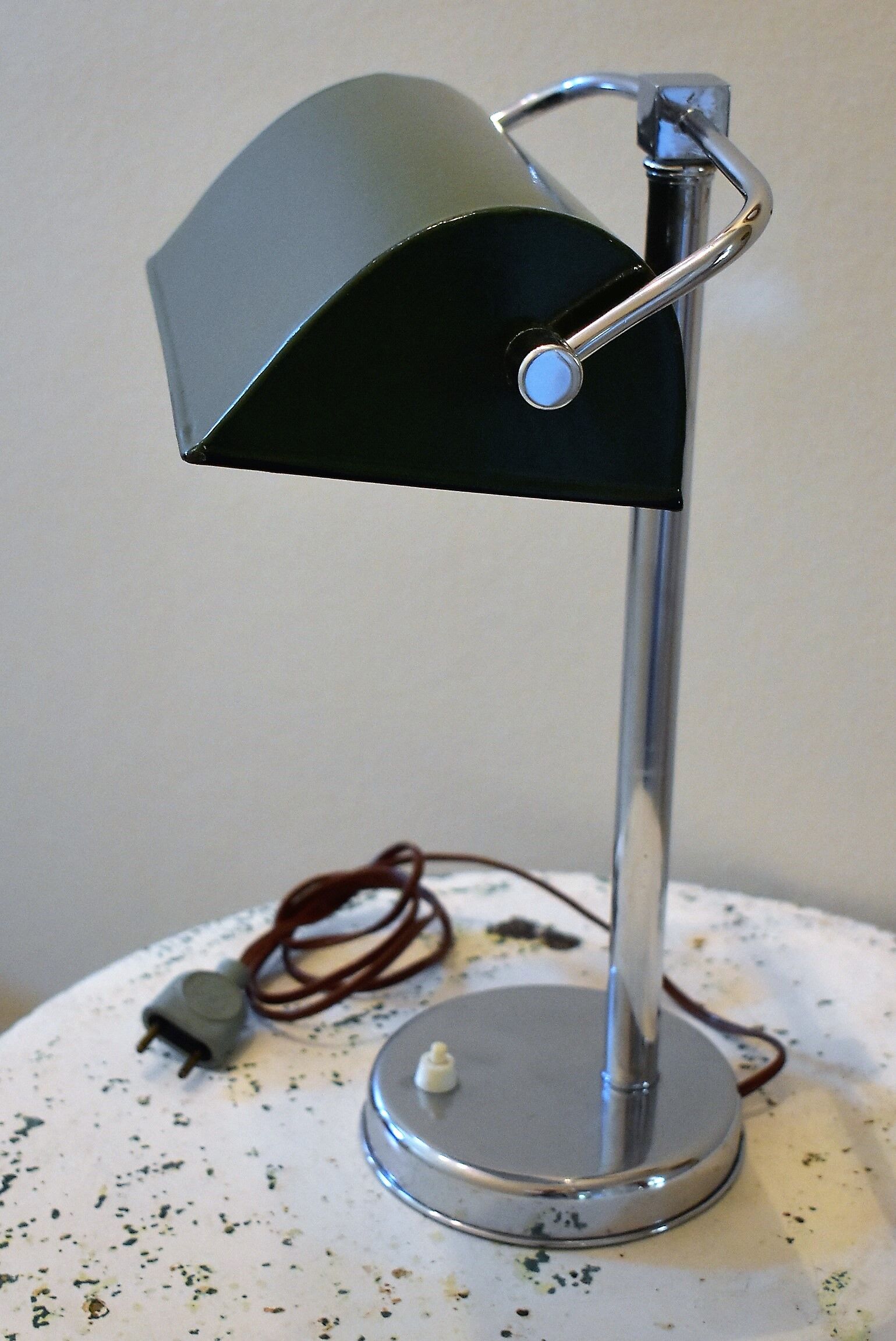 Lamp type notary enamelled reflector