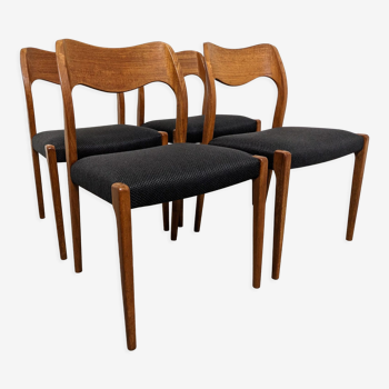 Série de 4 chaises modèle 71 de Niels Otto Möller des années  60/70