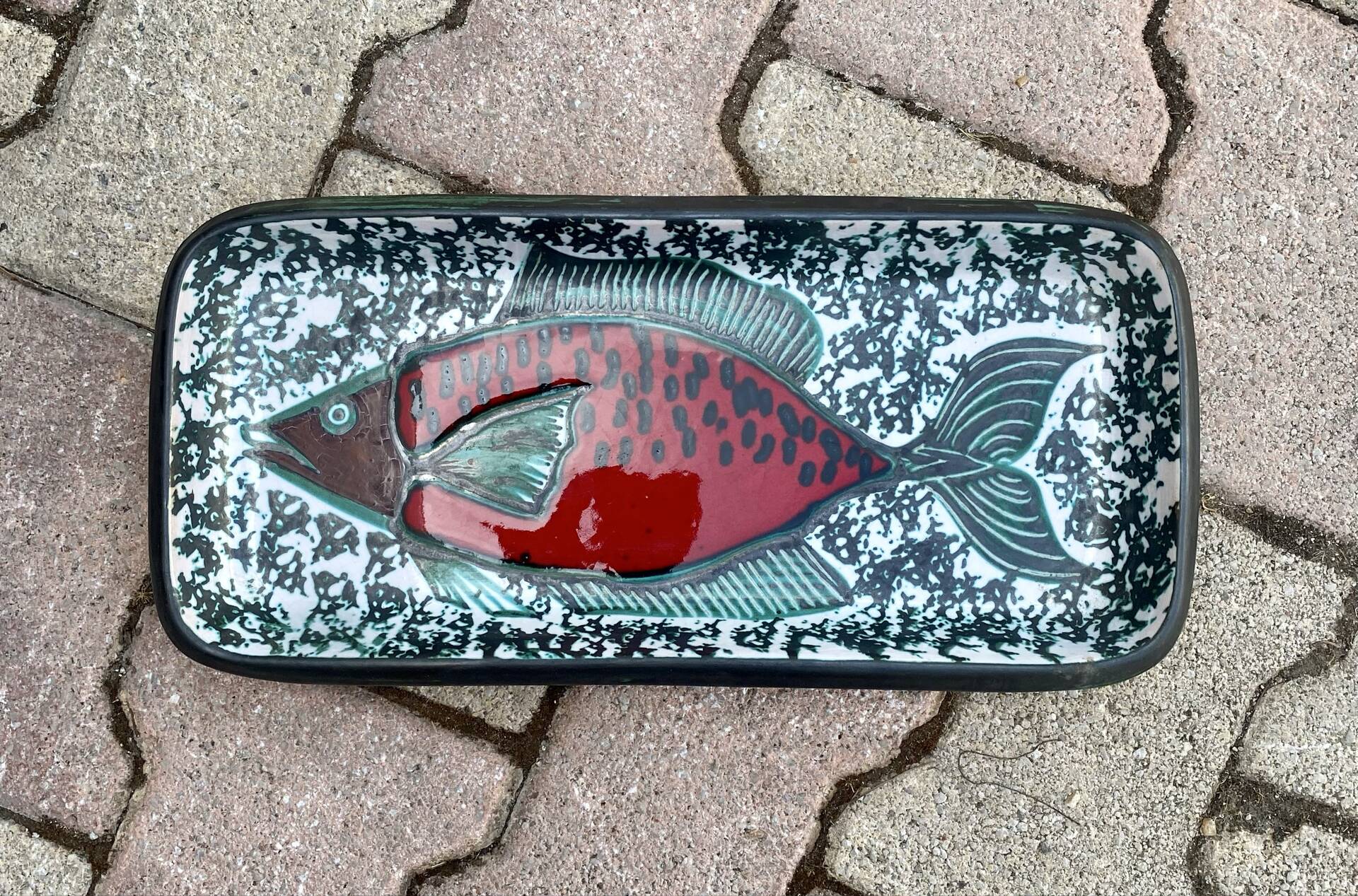 Ceramic plate