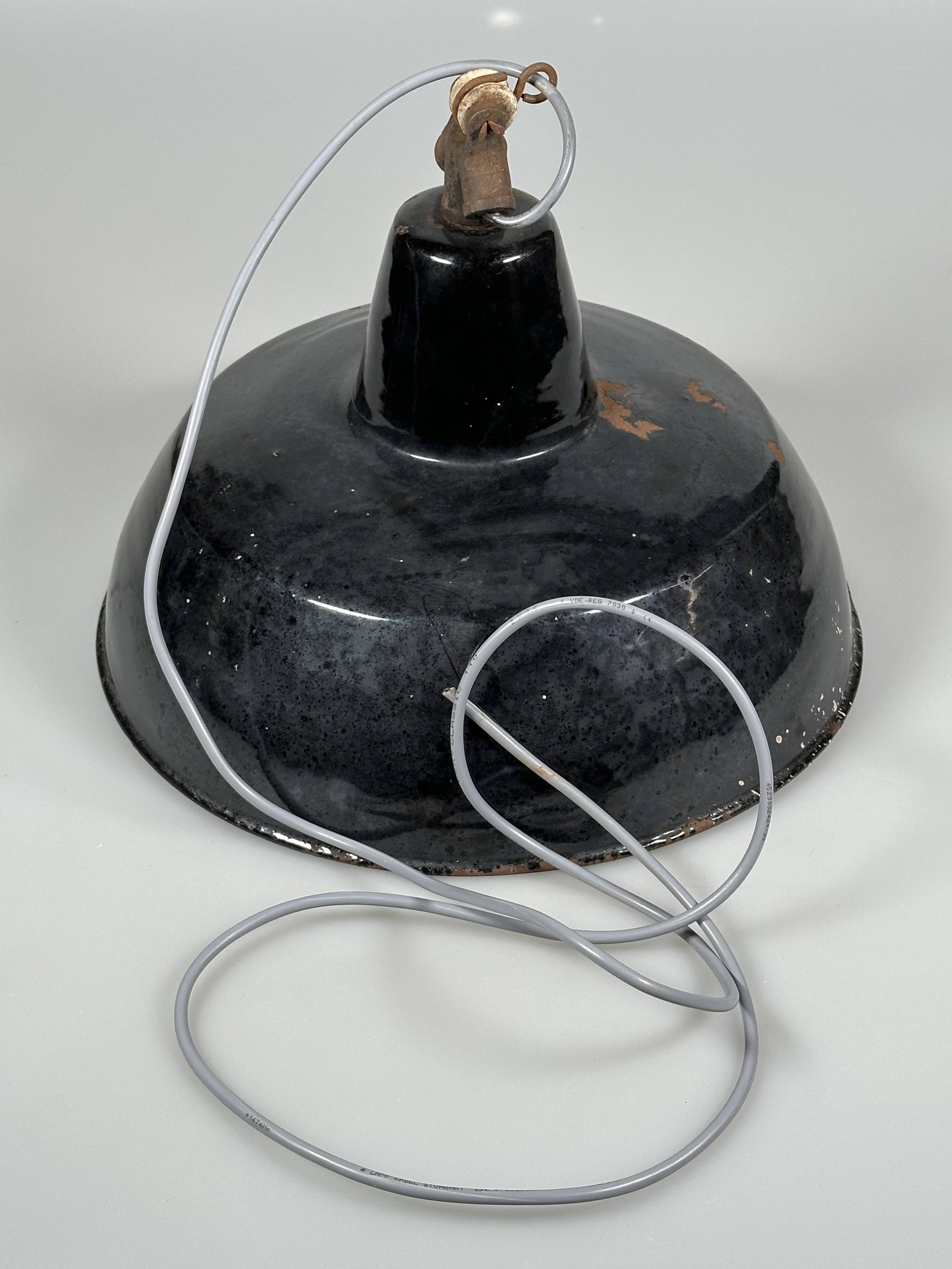 1930s/1940s Ceiling Lamp Industrial Lamp Enamel Loft Metal Bauhaus Design